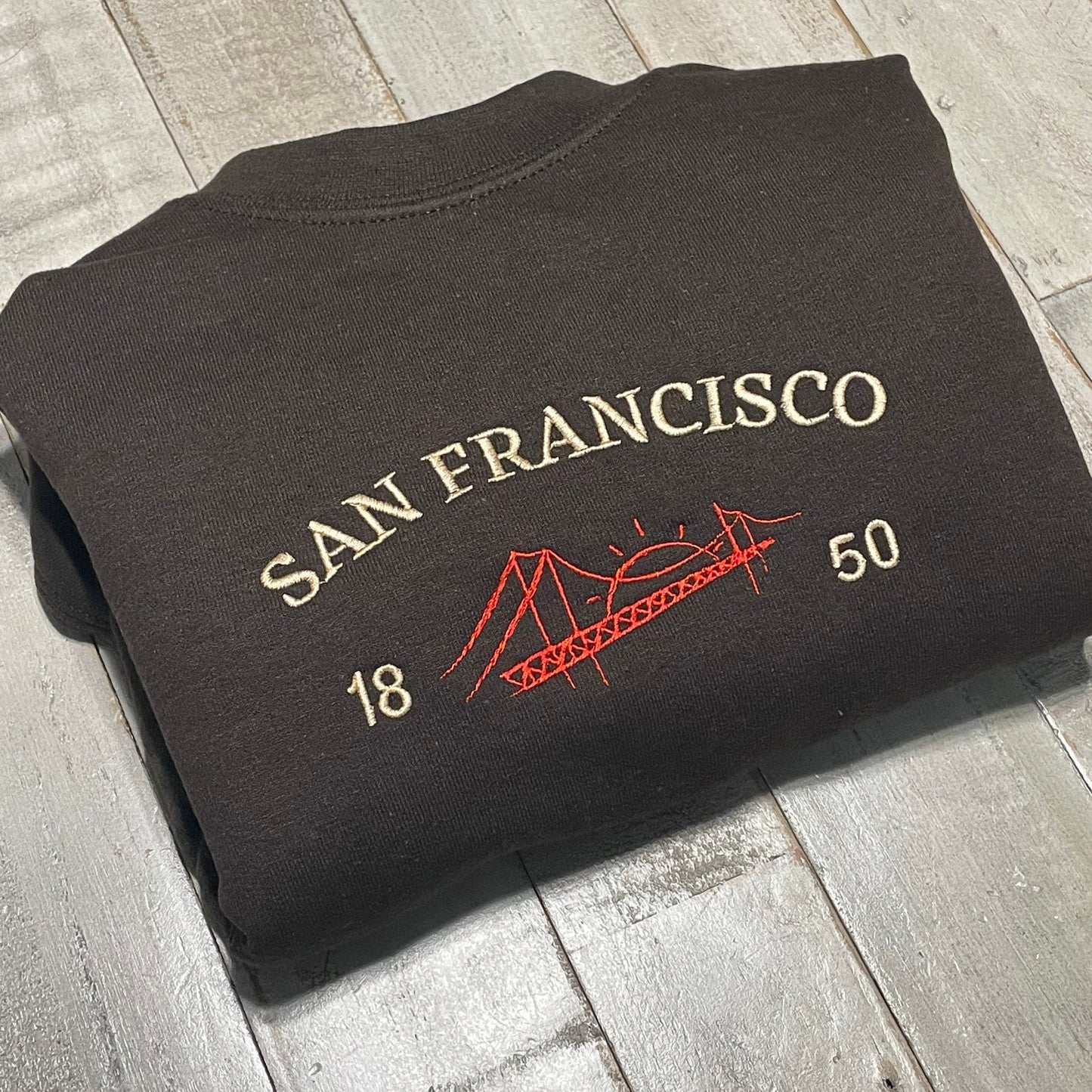 San Francisco Embroidered sweatshirt, Vintage Style California Crewneck, Golden Gate Bridge Sweatshirt