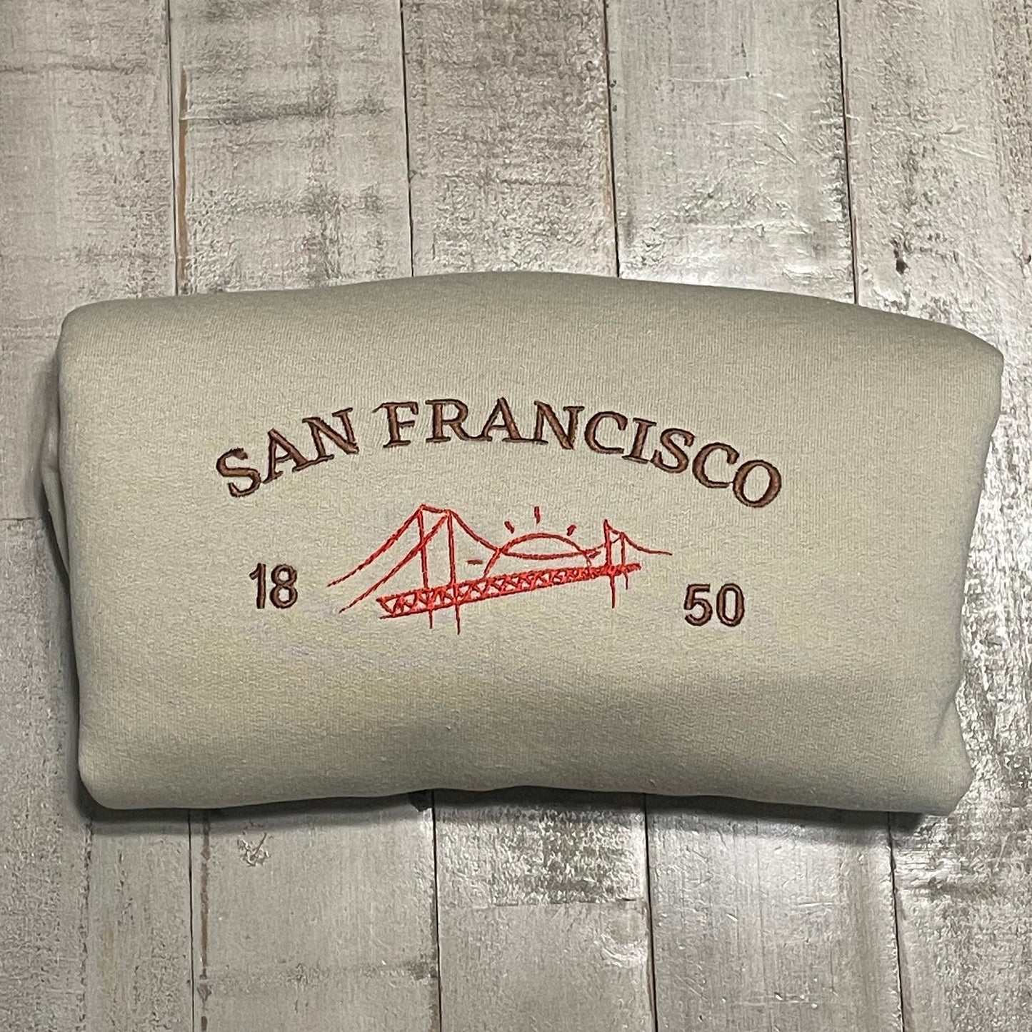 San Francisco Embroidered sweatshirt, Vintage Style California Crewneck, Golden Gate Bridge Sweatshirt
