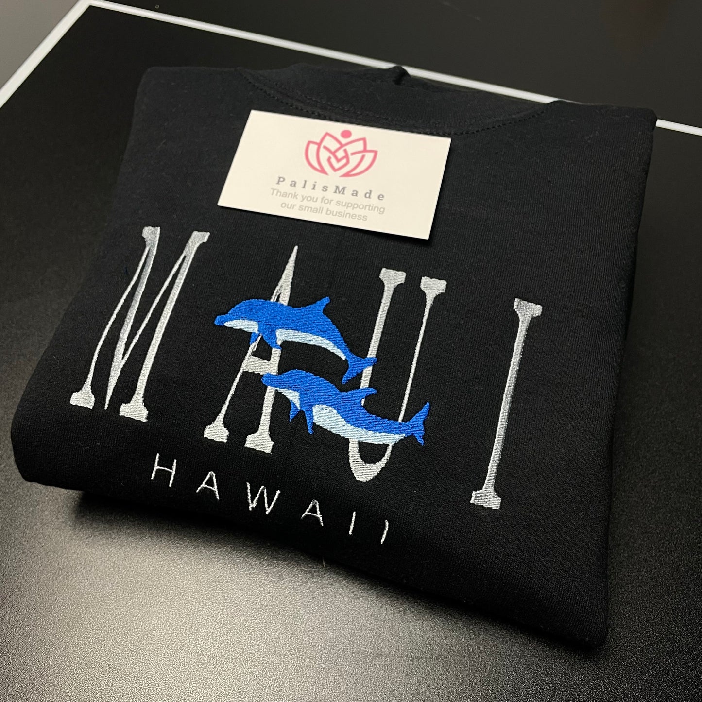 Maui Hawaii Embroidered Crewneck- Cute Vintage Sweatshirt - Trendy Crewneck