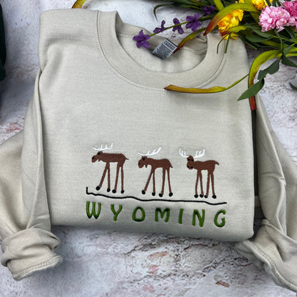 Wyoming Embroidered Crewneck-embroidered Crewneck-National Park Sweatshirt (MOOSE)