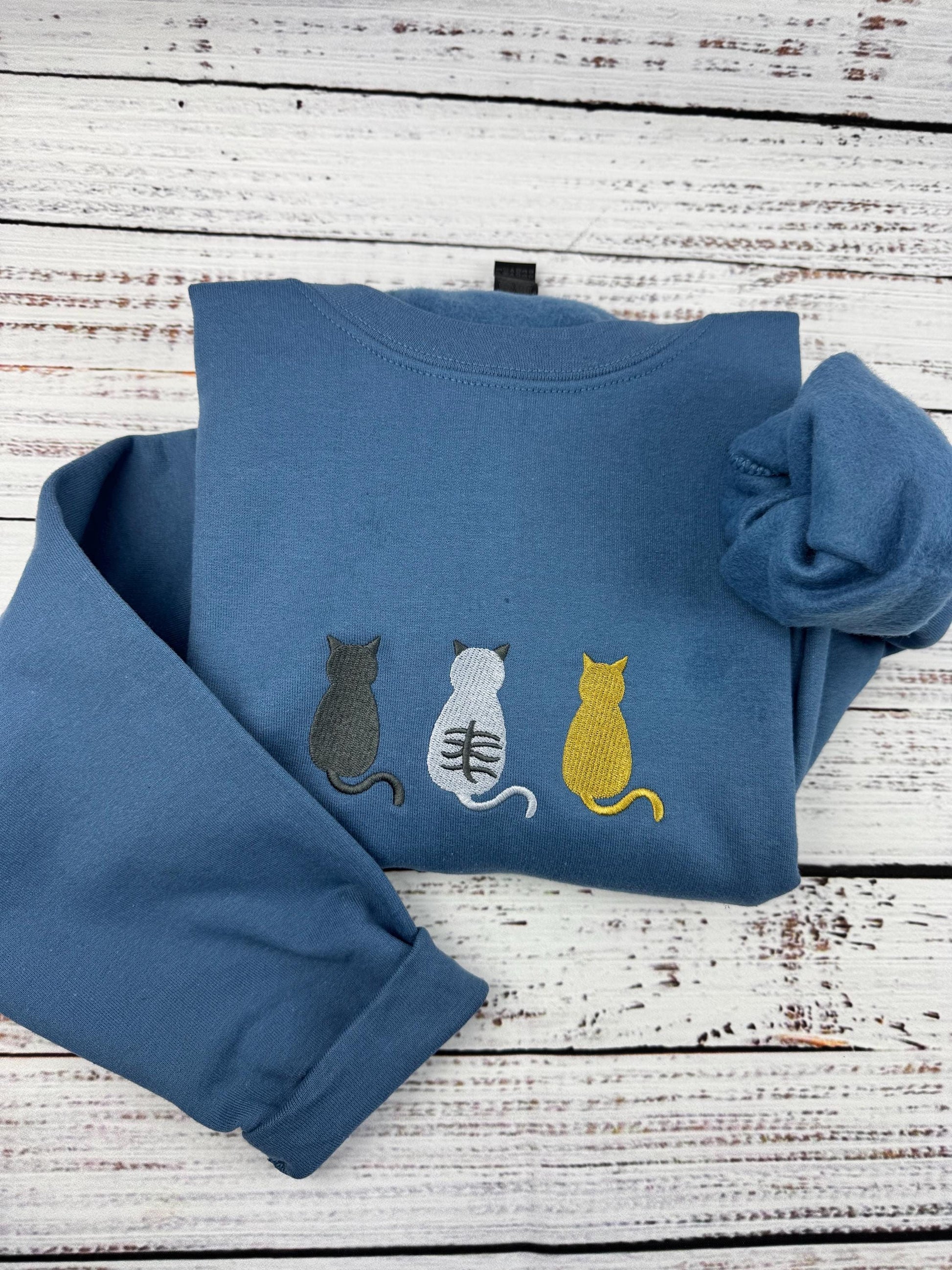 Custom Mini Cat Embroidered Sweatshirt , Custom thread Cat Colors, Cats Embroidered Sweatshirt and Hoodie