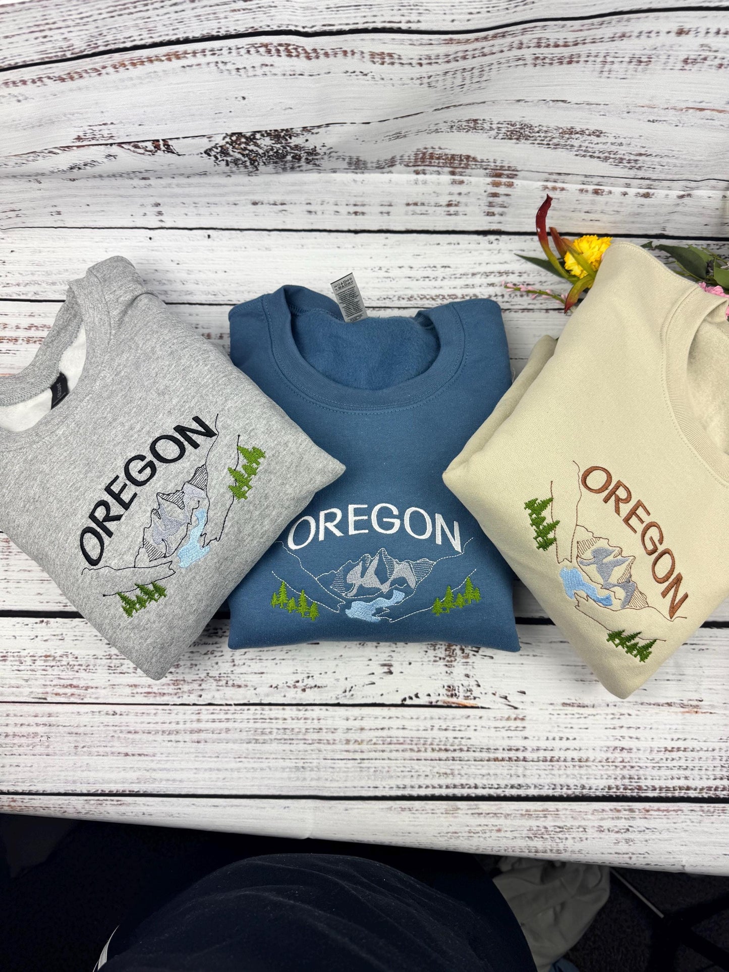 Oregon Embroidered Sweatshirt- Oregon T-Shirt and Sweatshirt - Portland (RIVER)