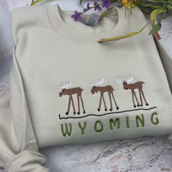 Wyoming Embroidered Crewneck-embroidered Crewneck-National Park Sweatshirt  (MOOSE)