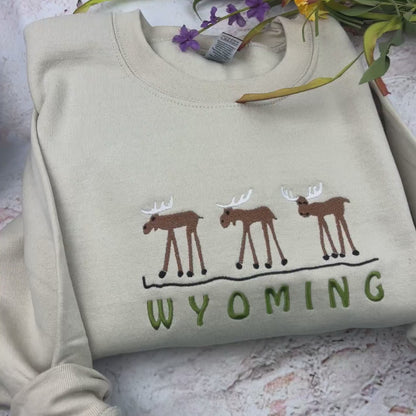 Wyoming Embroidered Crewneck-embroidered Crewneck-National Park Sweatshirt  (MOOSE)